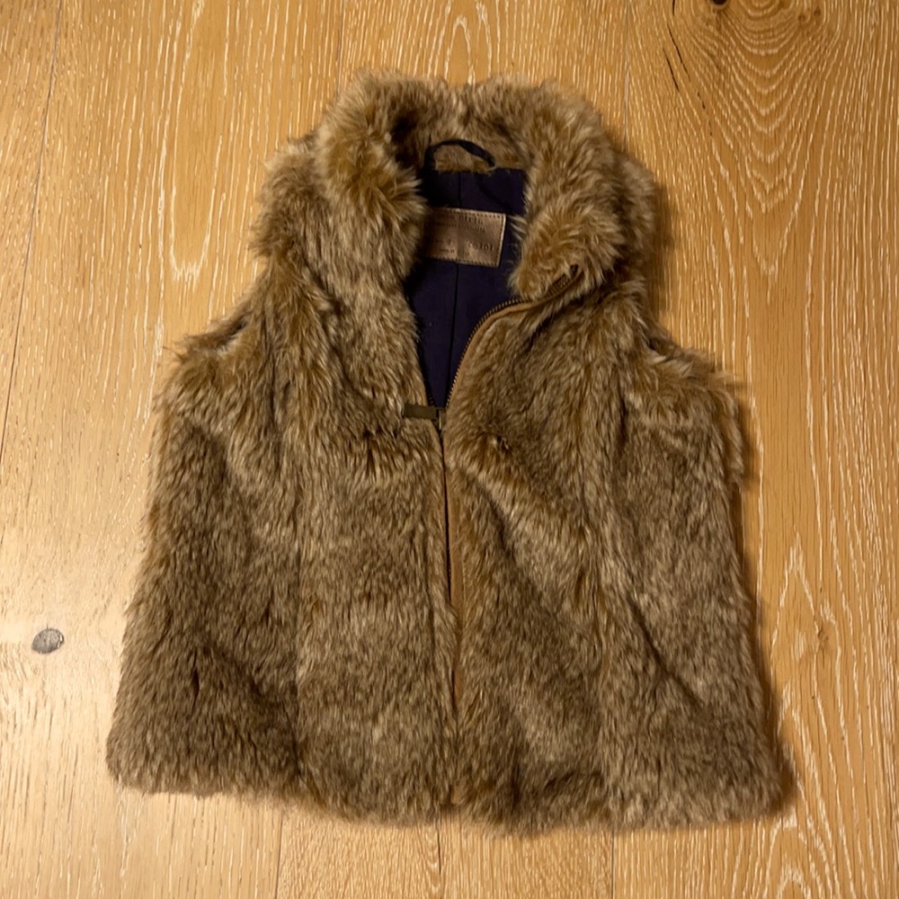 EUC Zara size 4 faux fur vest